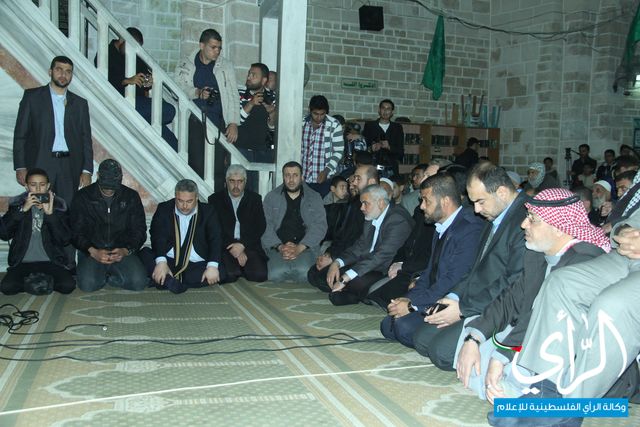 تشيع جثمان أم نضال فرحات
