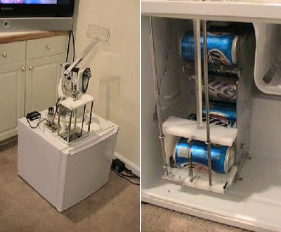 ثلاجة ترسل لك علب الكولا وانت في مكانك2