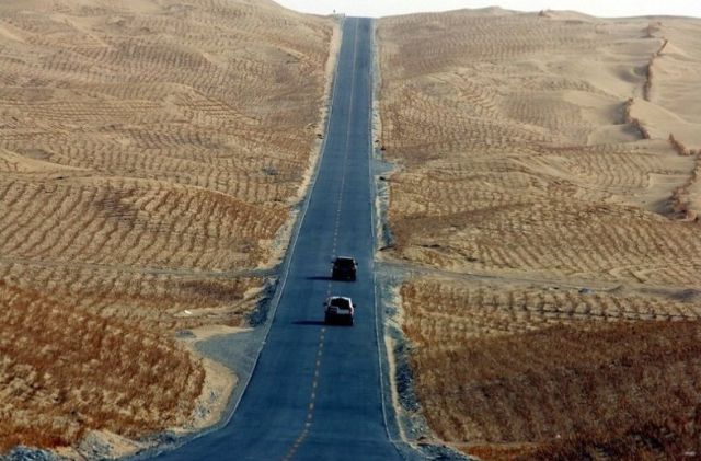 أطول وأقسى وأوحش طريق صحراوي في العالم!1