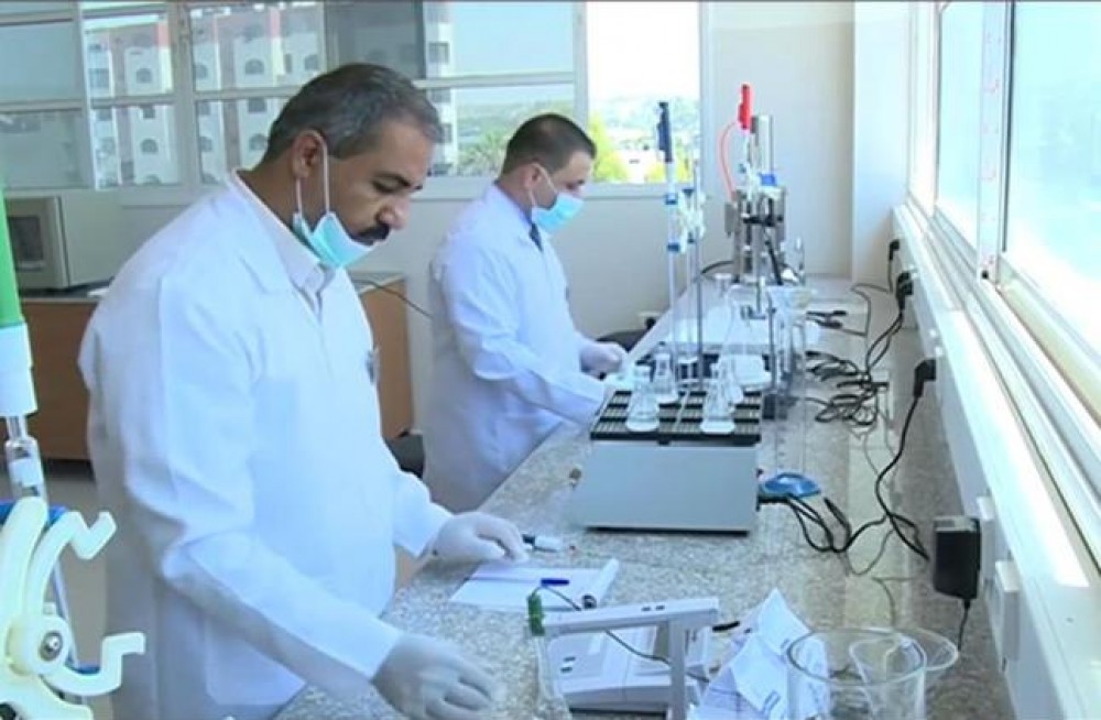 جانب من تجربة الباحثان في المعمل