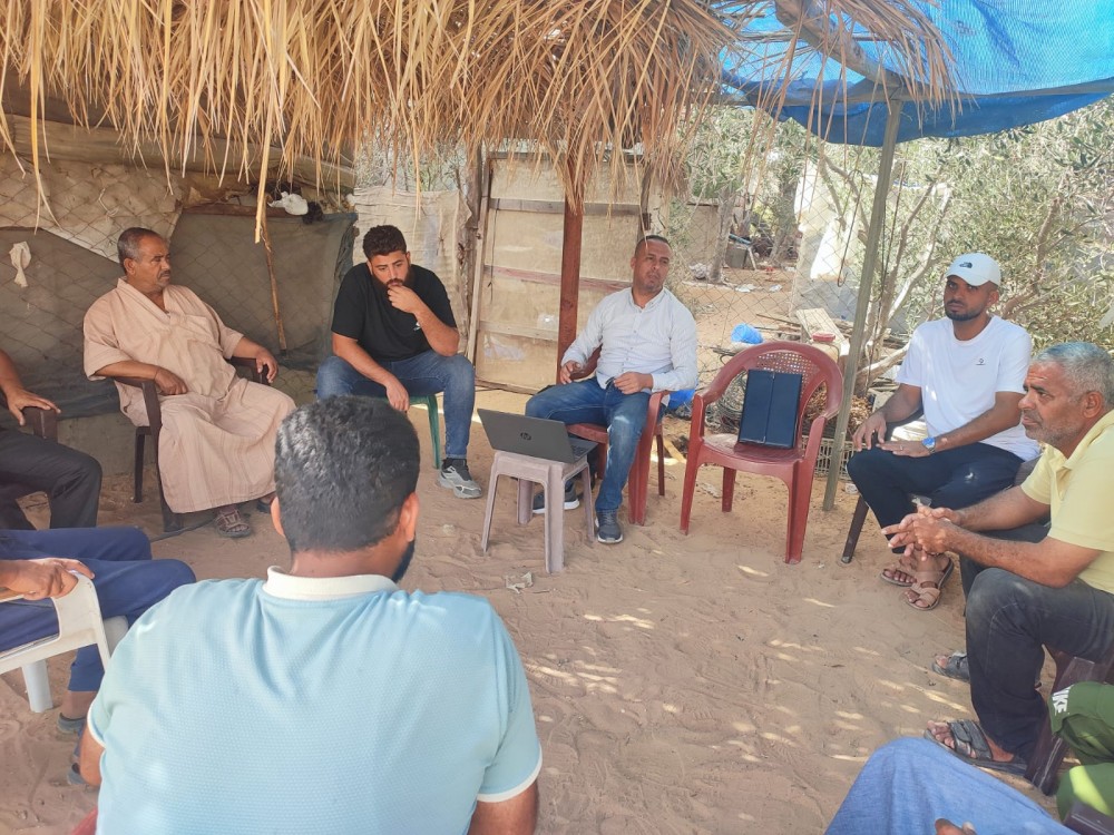 الزراعة تنفذ ورشة حوارية وزيارات إرشادية لمزارعي المنطقة الغربية من النصيرات