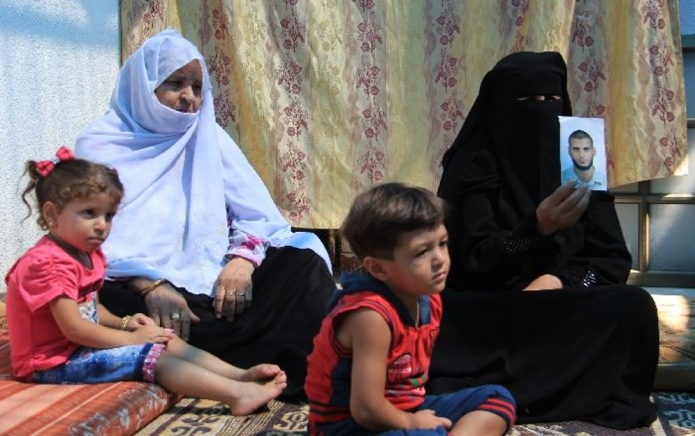 عائلة المختطف ياسر زنون