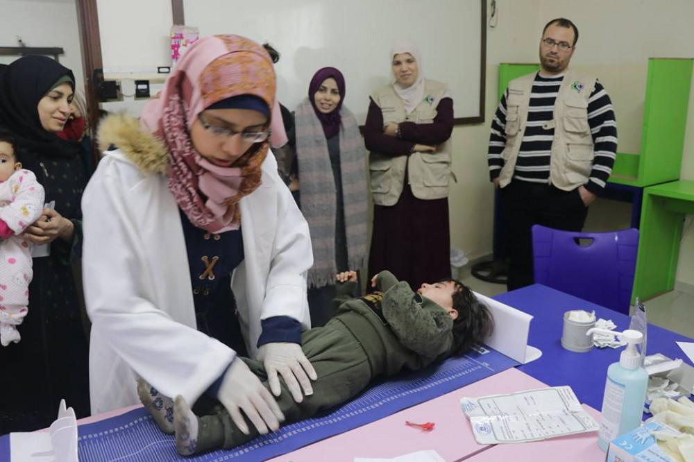 خدمات الطفولة تنظم يوماً طبياً مجانياً للأطفال