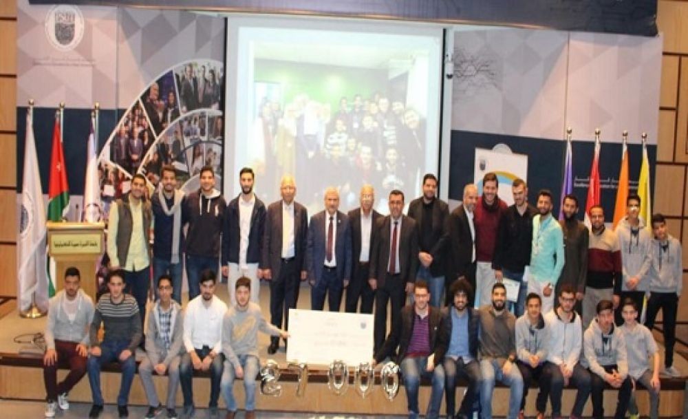  طلاب جامعة أردنية  يتبرعون بـ 27 ألف دينار  لإعمار بيوت القدس