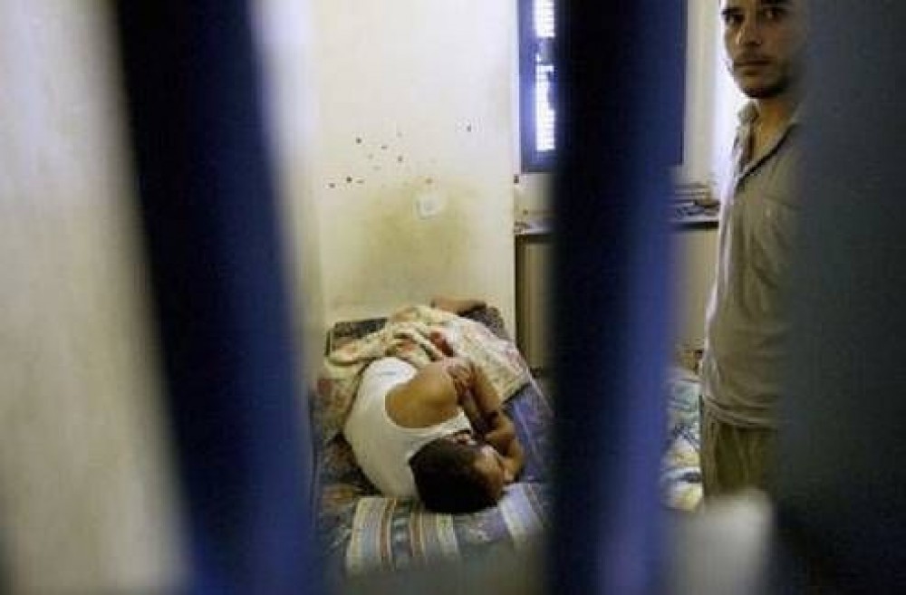 معتقلين في سجن عتصيون- صورة من الارشيف
