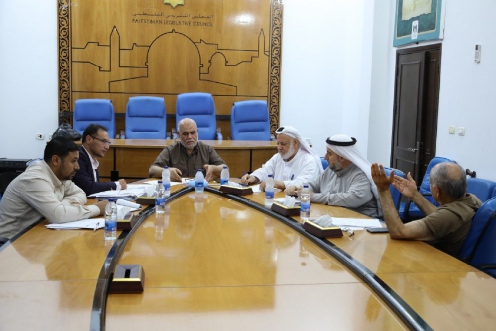 اللجنة الاقتصادية تُحيل قانون الصناعة للمجلس التشريعي لإقراره 