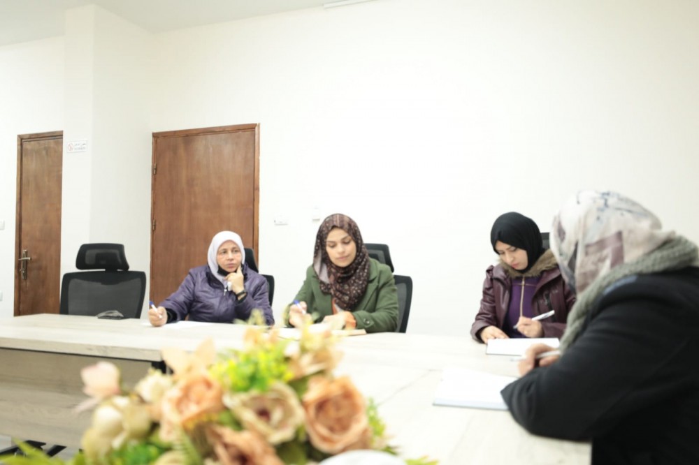 وزارتا المرأة والحكم المحلي تناقشان التعاون في البازار السنوي