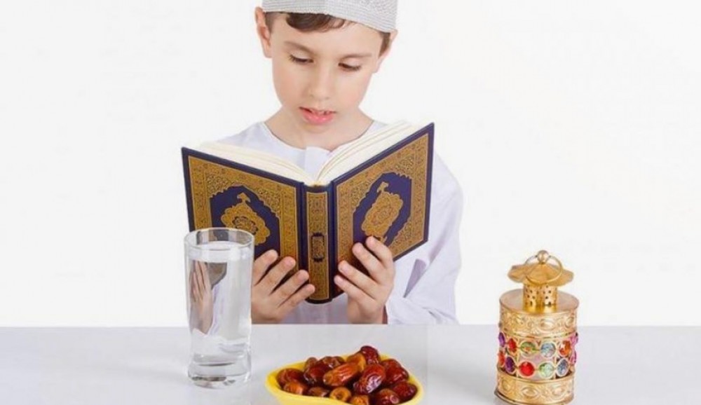 كيف تدرب طفلك على فريضة رمضان؟