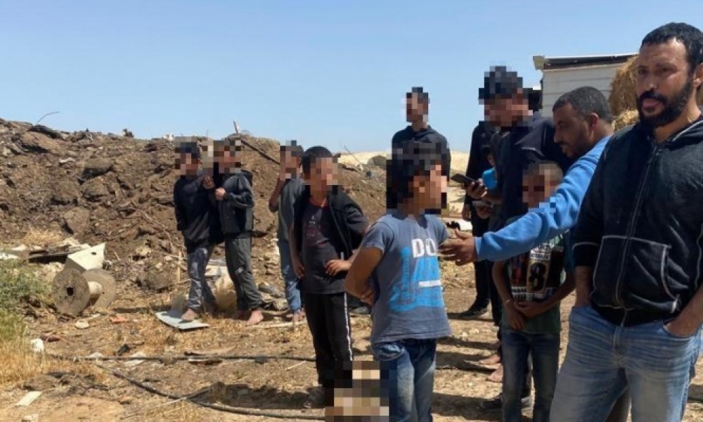 لحظة اعتقال الطفل في النقب المحتل
