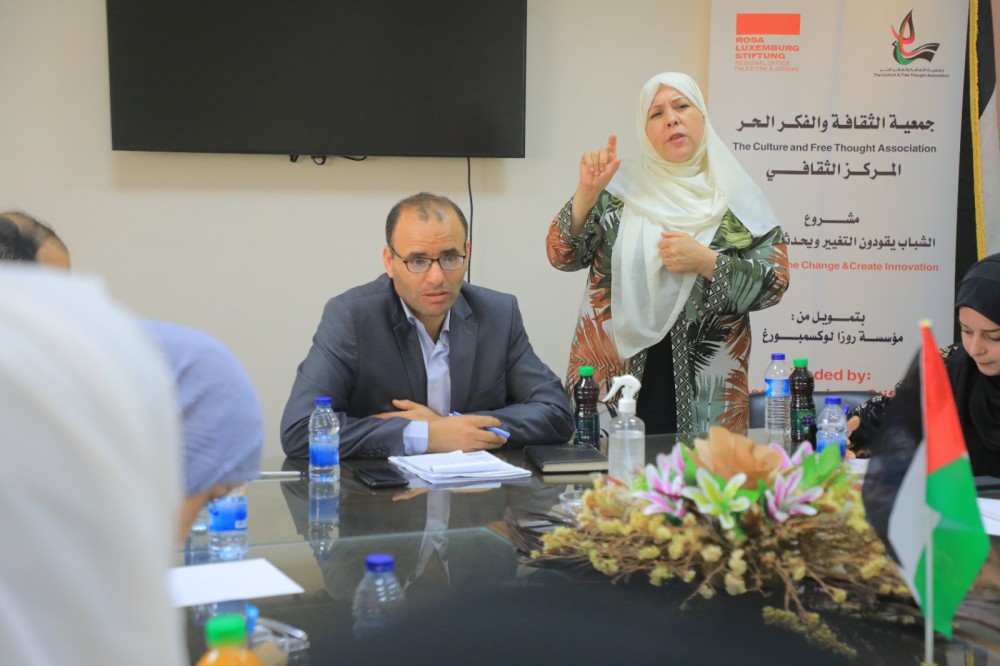 سلطة المياه  تعقد لقاًء تدريبياً لجمعية الثقافة والفكر الحر