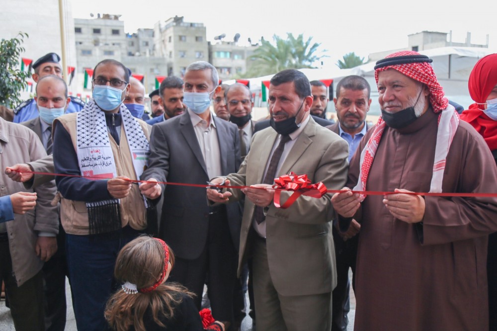  ثابت يفتتح مدرسة مسقط الأساسية بشرق غزة