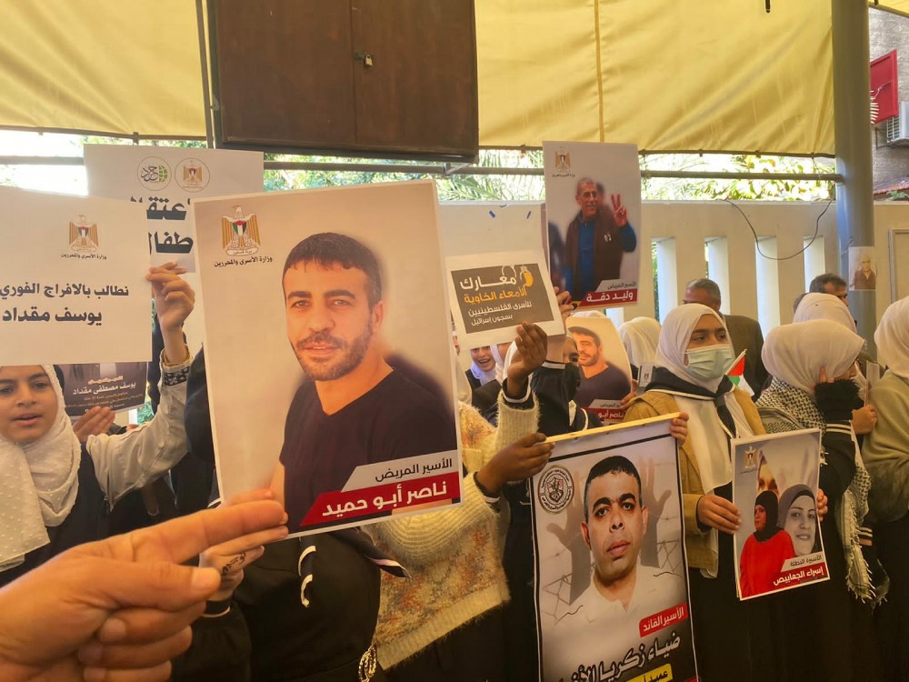  وزارة الأسرى تستقبل مجموعة طالبات من مدرسة إم الفحم الثانوية للبنات   