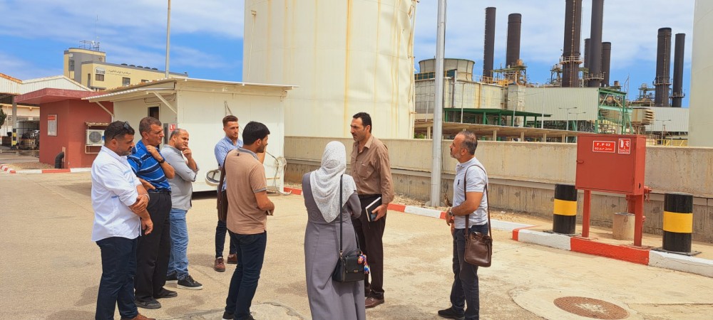 سلطة الطاقة والدفاع المدني يتفقدان محطة توليد الكهرباء