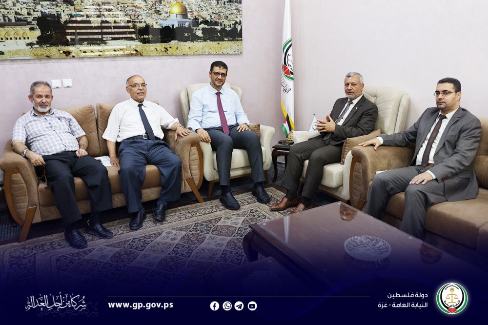 النائب العام ووكيل وزارة الصحة يبحثان مبدأ التكامل في العدالة