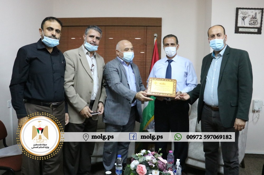  وزارة الحكم المحلي تبحث تعاونها مع عددٍ من الإعلاميين 