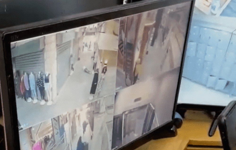 سطو مسلح على محل مجوهرات في طولكرم