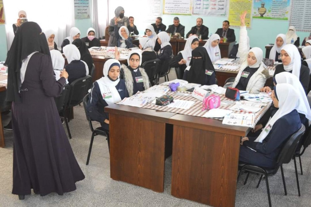 مدرسة الأوقاف الشرعيّة للبنات تُنفّذ المعرض العلميّ (استراتيجيات التعلم الحديث)