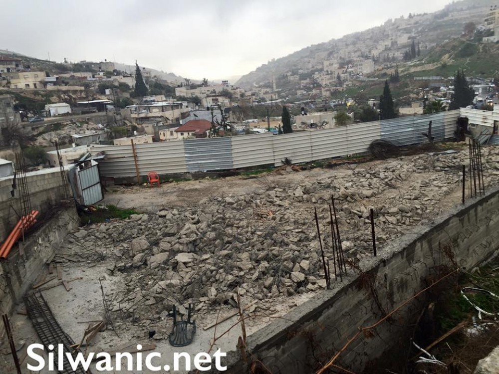 من مكان هدم المنزل بالقدس 