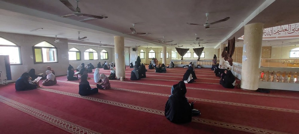 أوقاف رفح تُكرّم خمسين طالبة سَرَدْنَ سورة النساء على جلسة واحدة
