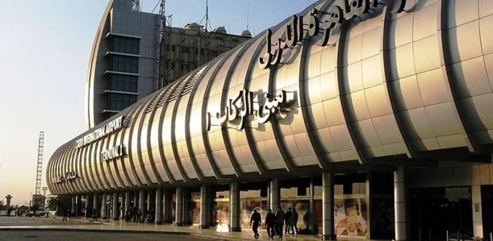 مطار القاهرة الدولي 