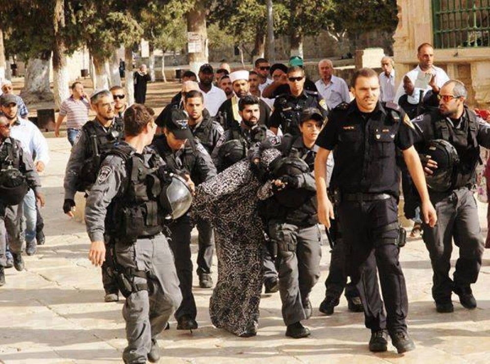 الاعتداء على مقدسية