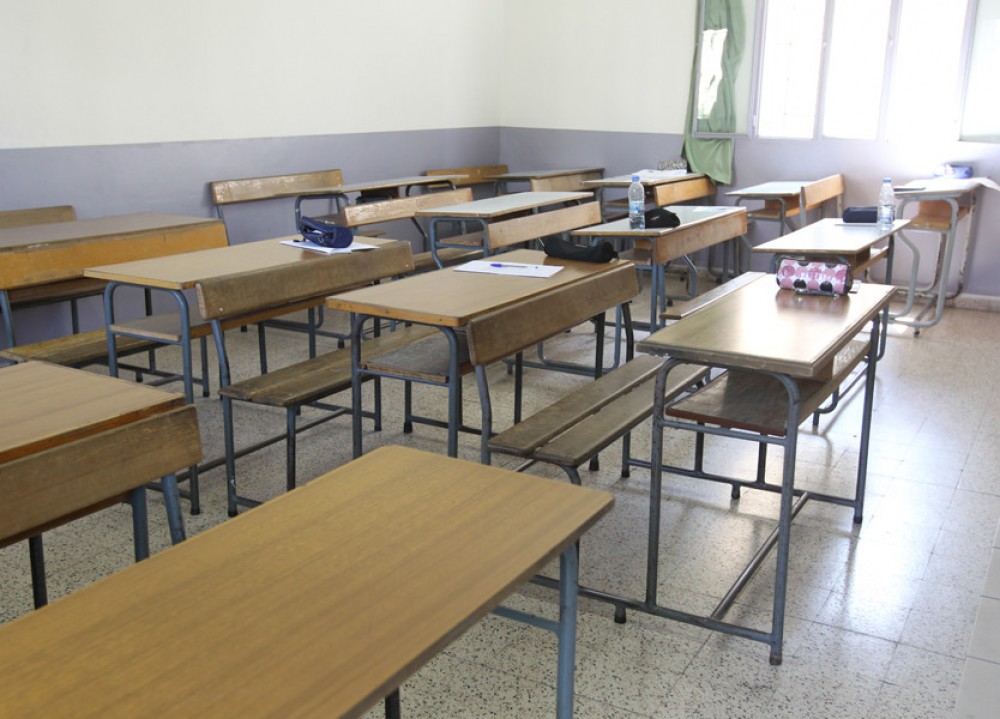 حماس تدين قرار أونروا تأجيل العام الدراسي في صيدا ومخيماتها