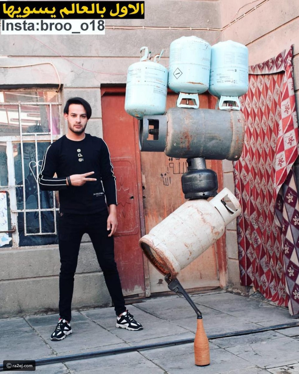 ملك التوازن: شاب عراقي يتحدى قوانين الفيزياء والجاذبية