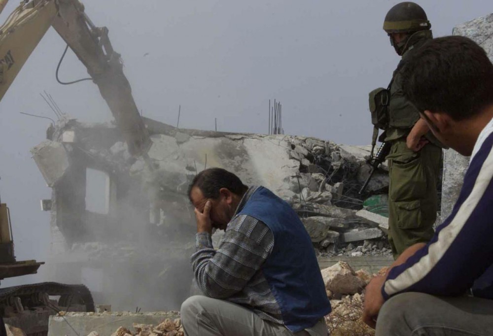 الاحتلال يواصل قمع الفلسطينيين والتضيق عليهم بالضفة الغربية
