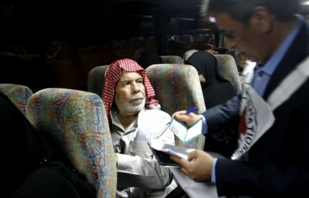 زيارة الأسرى في سجون الاحتلال