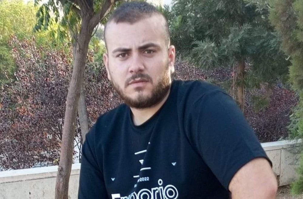 الشهيد هو محمود جهاد الجراد (23 عاما)