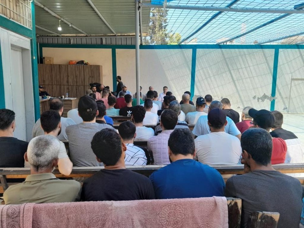 التوجيه السياسي والمعنوي بالوسطى تنظم يوم معايشة للنزلاء