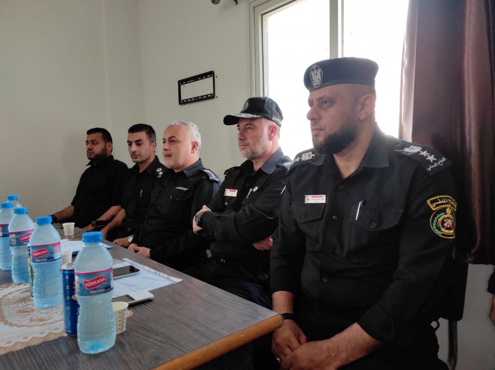 الدفاع المدني برفح يفتتح دوره تدريبية حول التعامل مع مخاطر الحرائق