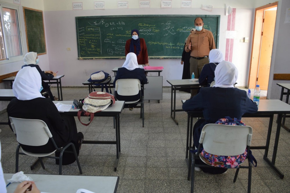  تعليم شرق خان يونس تواصل تفقدها للعودة الآمنة للطلبة في المدارس الثانوية