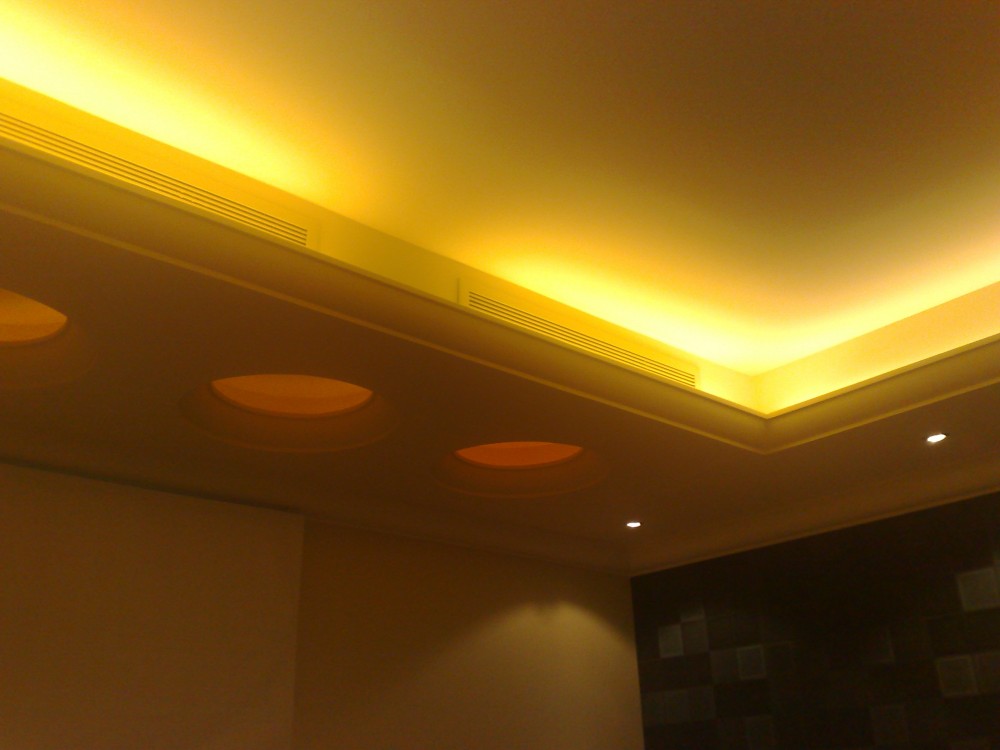 أيهما أفضل، الإضاءة البيضاء أم الصفراء؟