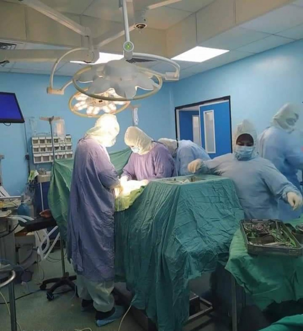 مستشفى الإندونيسي يجري نحو (2000) عملية منذ بداية 2020