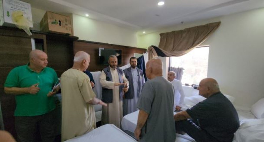  البعثة الفلسطينية تطمئن على أحوال حجاج قطاع غزة