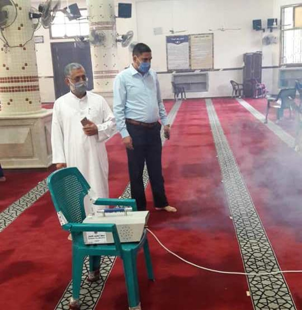 أوقاف رفح تُعقم مساجدها بالتعقيم الضبابي الكحولي