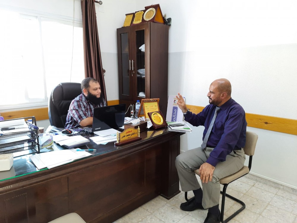 العمل تبحث العديد من الملفات المهمة مع نقابة العاملين في البلديات