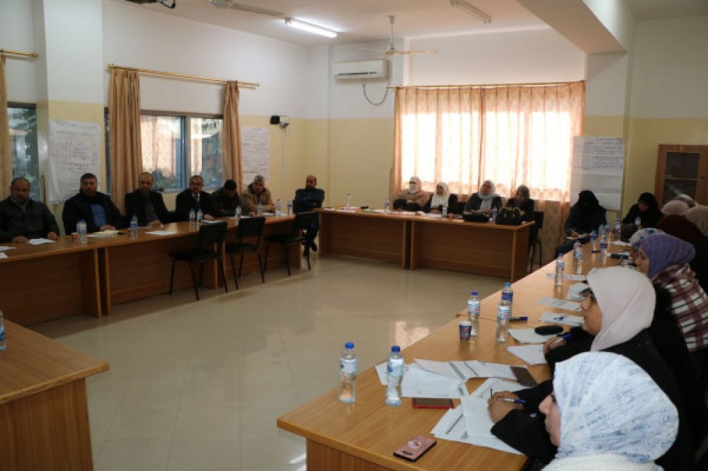 تربية الوسطى تجتمع برؤساء قاعات الثانوية العامة للعام 2023