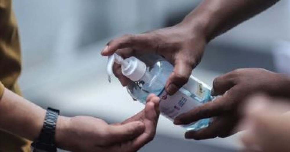 احذر.. معقمات اليدين قد تضر أكثر مما تنفع وقت انتشار فيروس كورونا