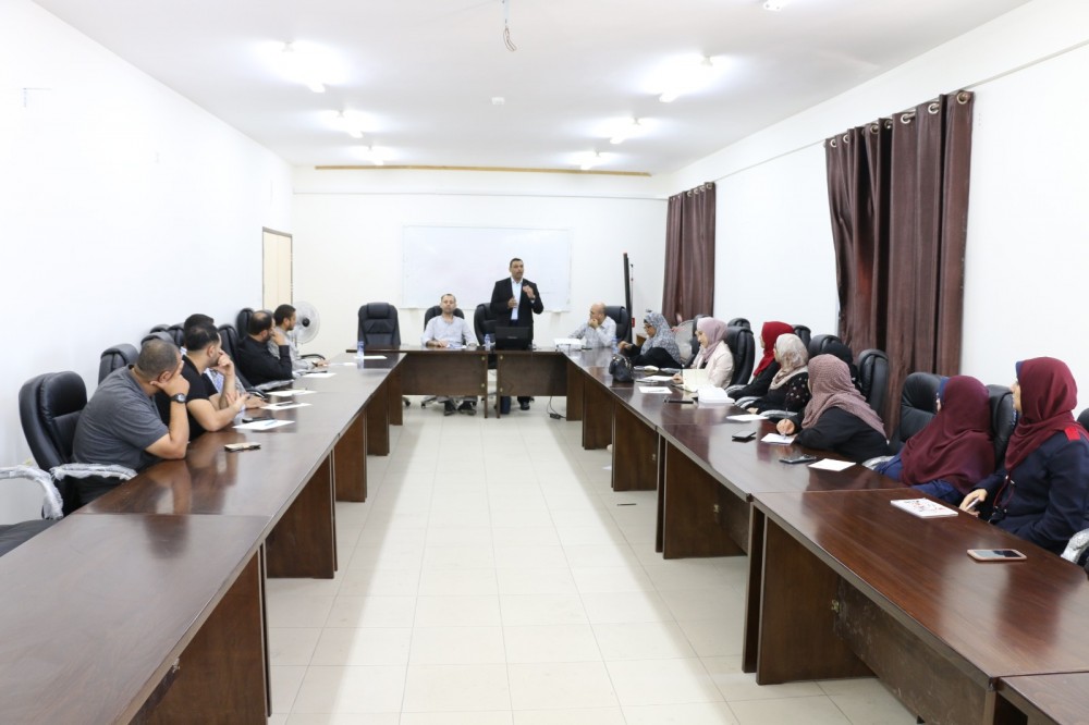 المالية تفتتح دورة لموظفيها حول قانون الخدمة العامة