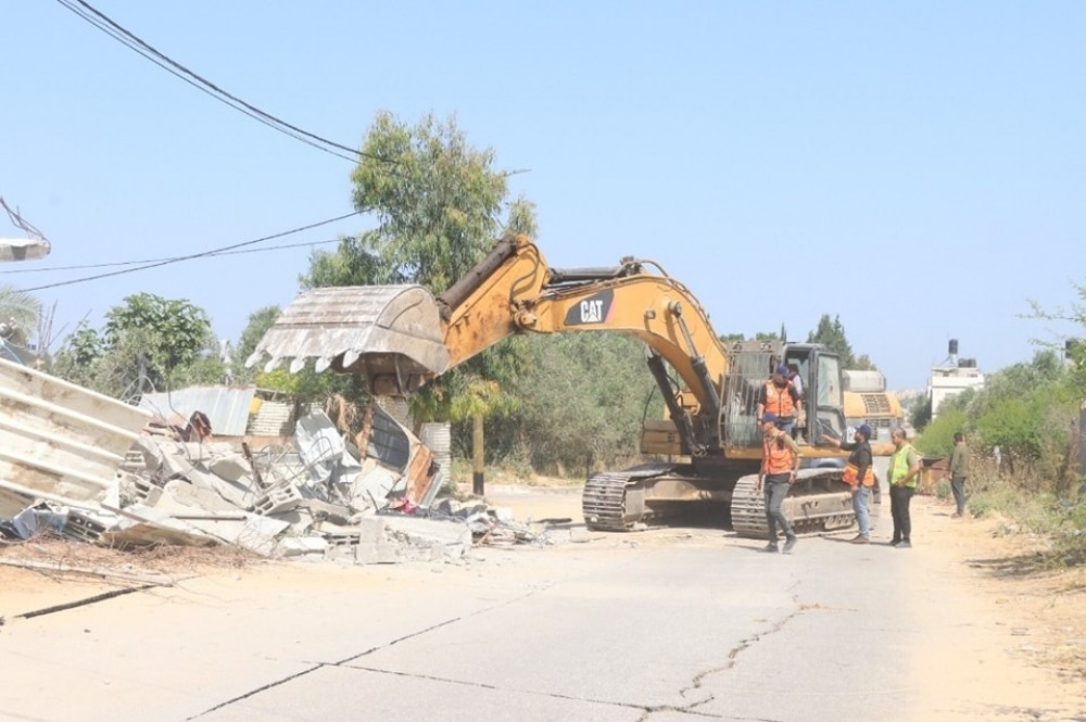 آليات الأشغال تنفذ مهام عمل متعددة خلال مايو