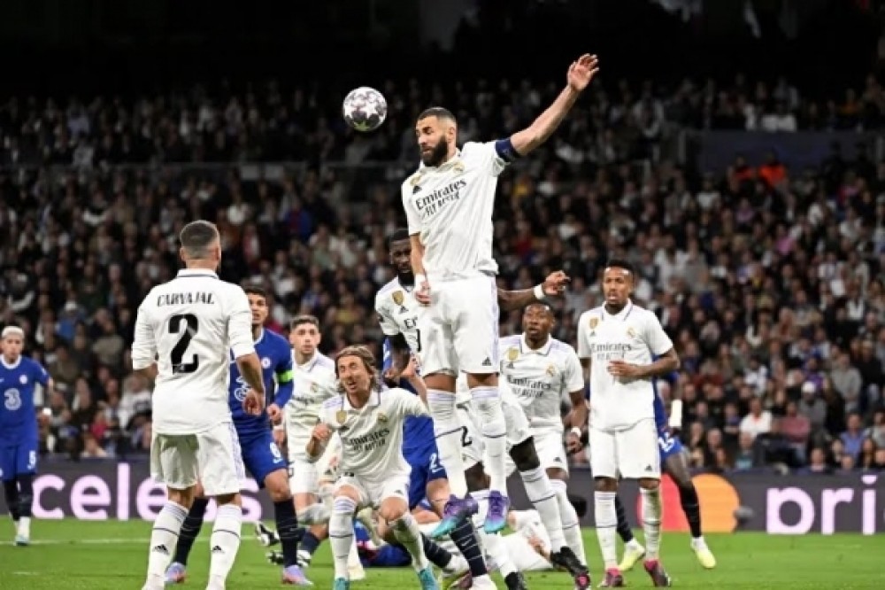 ريال مدريد يضع قدماً في نصف النهائي وميلان يتفوق على نابولي ذهابا