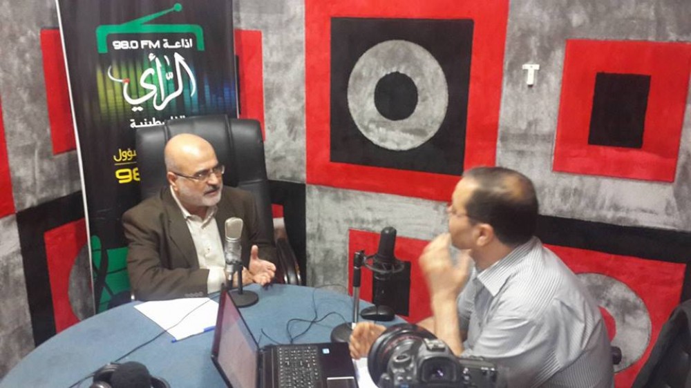 جانب من الحوار في استديو 