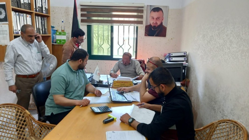 بلدية دير البلح تدعو المواطنين لاستكمال إجراءات إغلاق الحرفة 