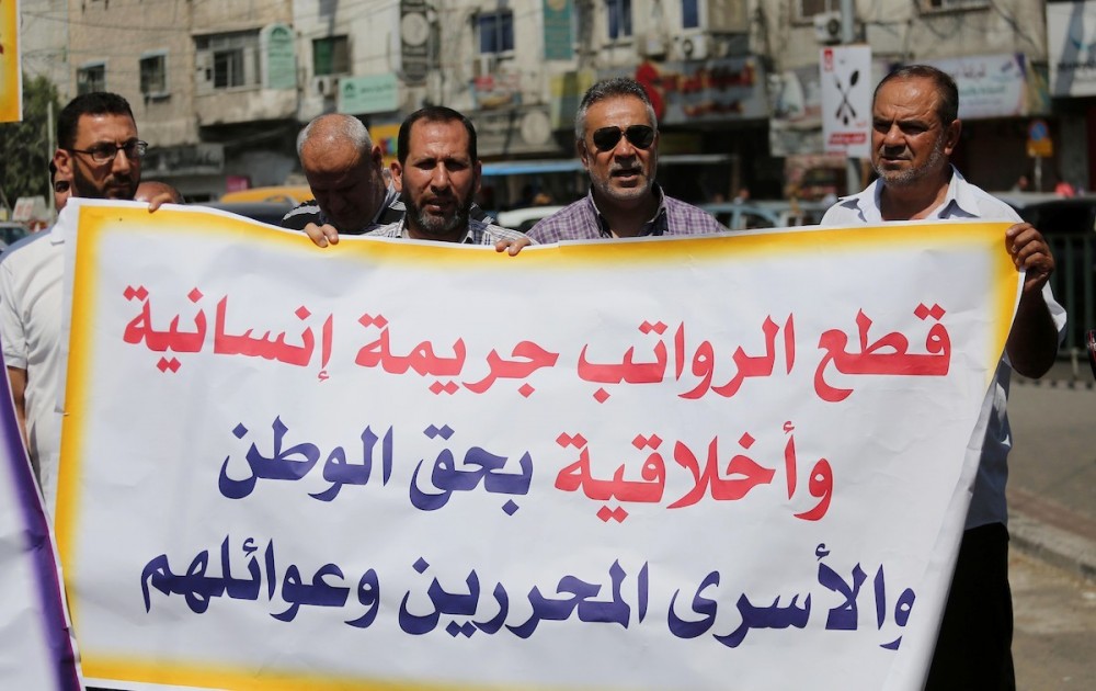 وزارة الأسرى: تجهز كشوفات مخصصات الأسرى والمحررين وذوي الشهداء والجرحى