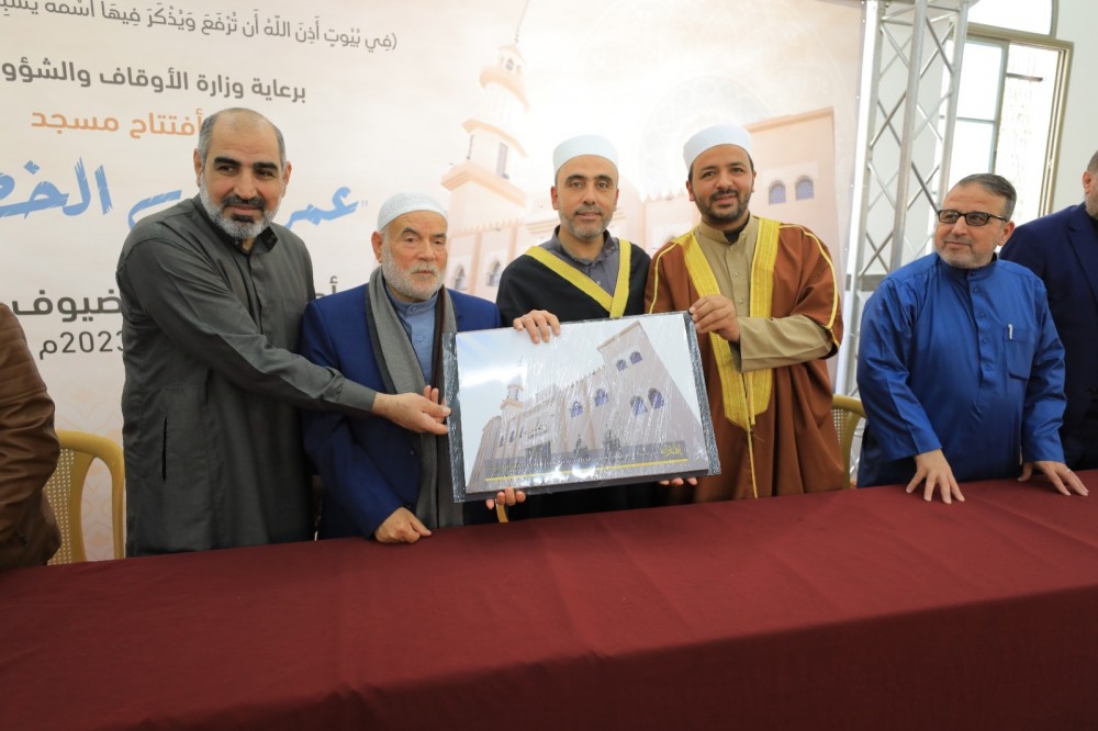 جانب من افتتاح أحد المساجد 