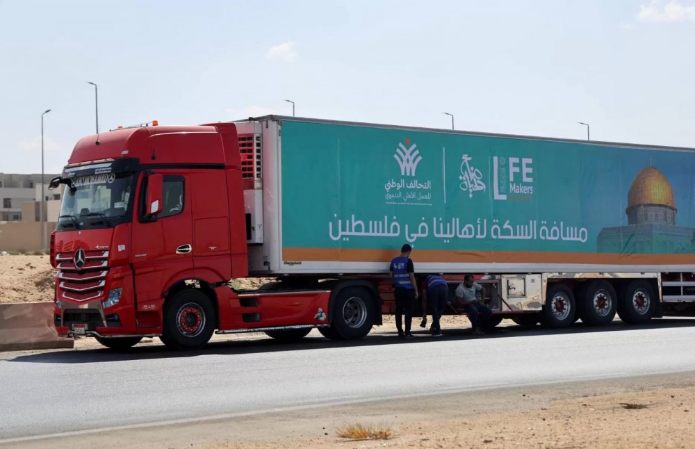 دعا لتدشين ممر آمن.. 