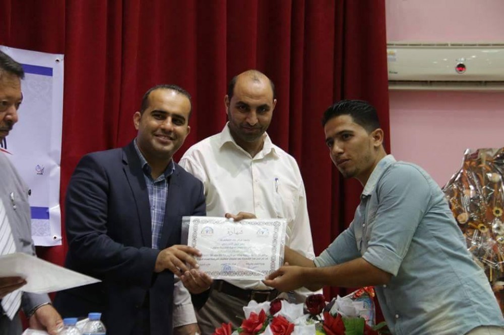 جانب من لقاء مركز بناء الشبابي مع تامر المسحال