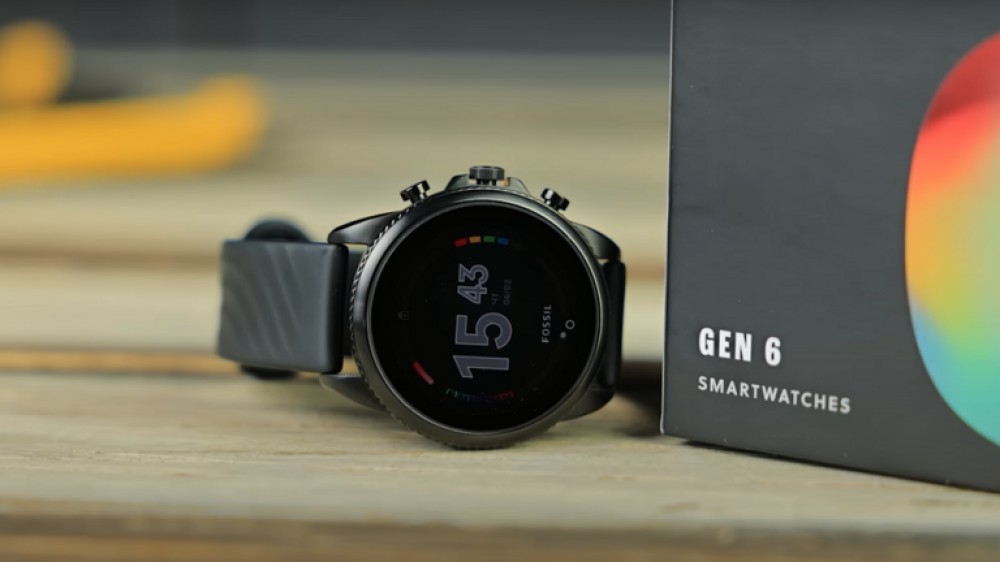 Fossil تتحدى سامسونغ بساعة ذكية متطورة